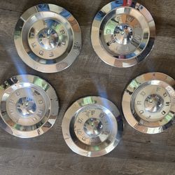 1954 and 1956 Ford car dog dish hub caps