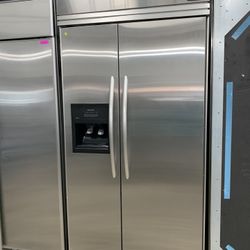 Kitchen Aid 42” Built In Refrigerator In Stainless Steel Used