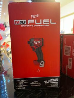 Milwaukee 1/4 hex impact driver