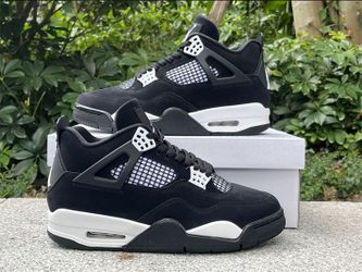 Air Jordan 4 “White Thunder”