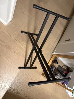 Foldable piano stand