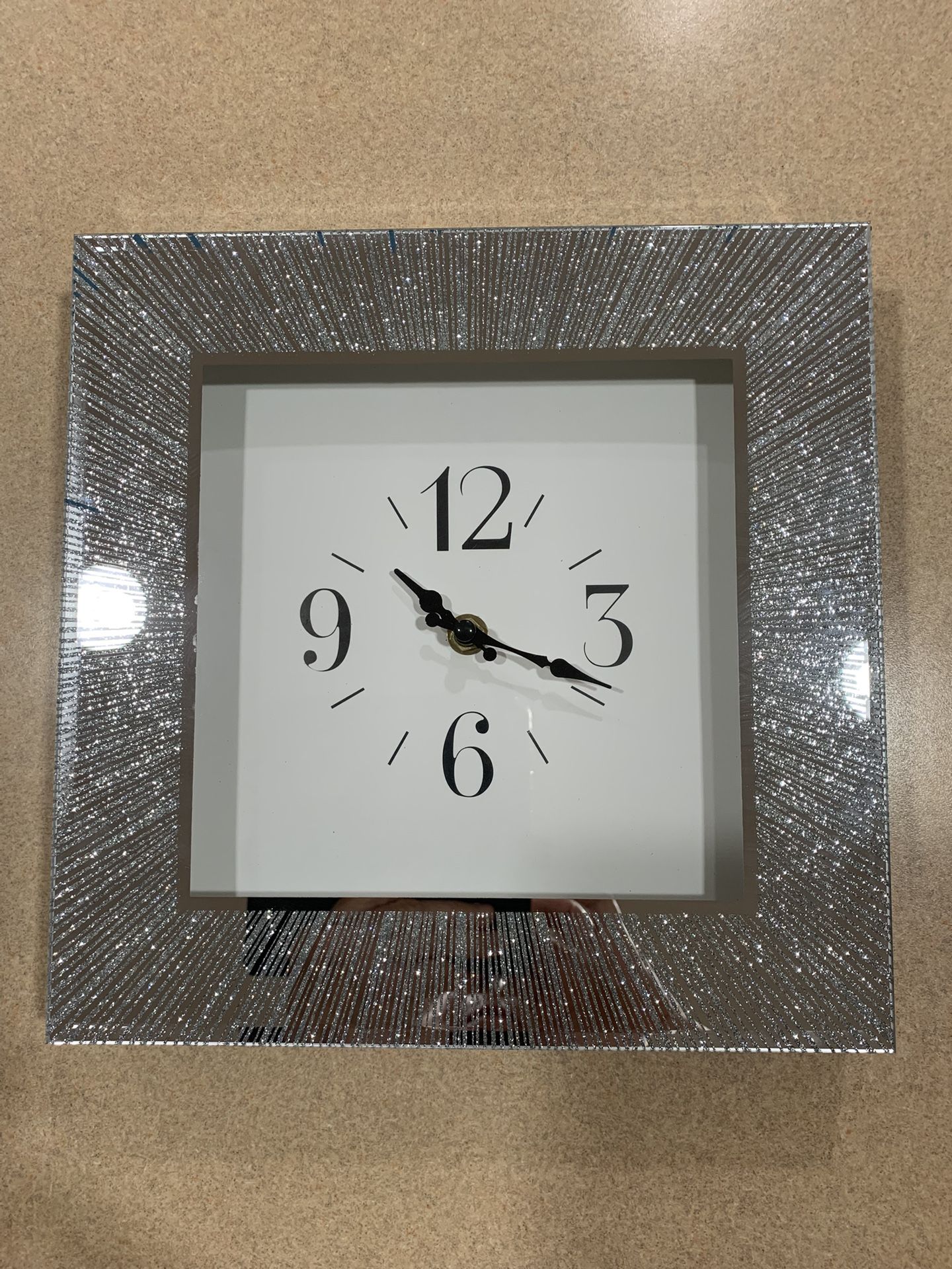 Clock . 10- in .