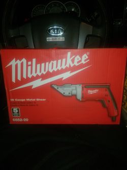 MILWAUKEE 18 Gauge Metal Shear