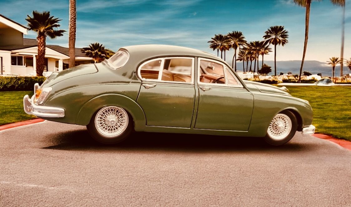 Vintage Car Model 1:18. Collectible Toys.