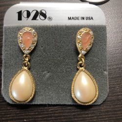 1990s 1928 Bridal Tear Drop 