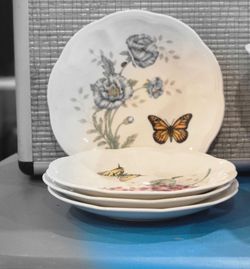 Set of 20 Pieces of Set of Dishes