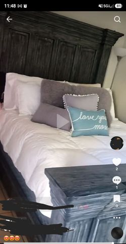 Queen size farmhouse style bed