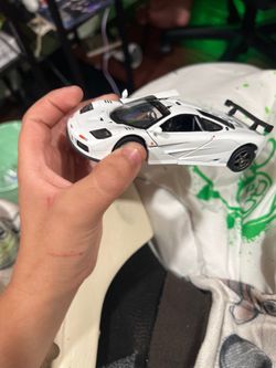 White McLaren F1 GTR Die-Cast Model Car