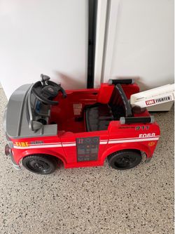 Kids Ride on Fire Truck, 12V Battery Powered Fire Car w/Remote Control, Loudspeaker, Music, Sirens, Lights & Wireless Connection, Electric Vehicle for