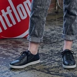 FitFlop Supertone Leather sneakers IOB Great Condition W-9 M-7.5