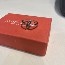 Jame Avery Size 9 Letra F