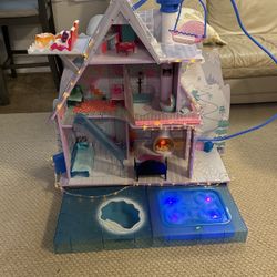 LOL Surprise Winter Disco Chalet W/ Accessories