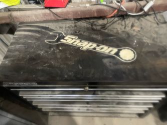 Snap on roll box