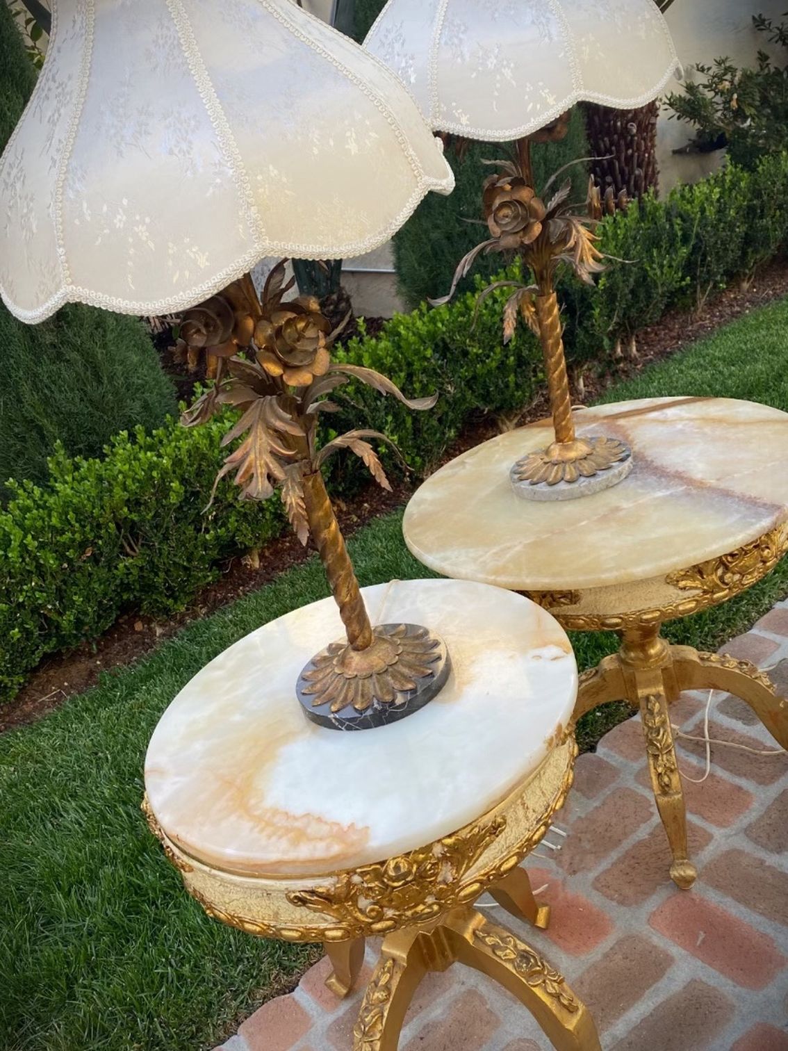 BEAUTIFUL Original Vintage Mid Century Modern MCM Gold Metal Floral Art Marble Base Lamps. Delivery Avail.