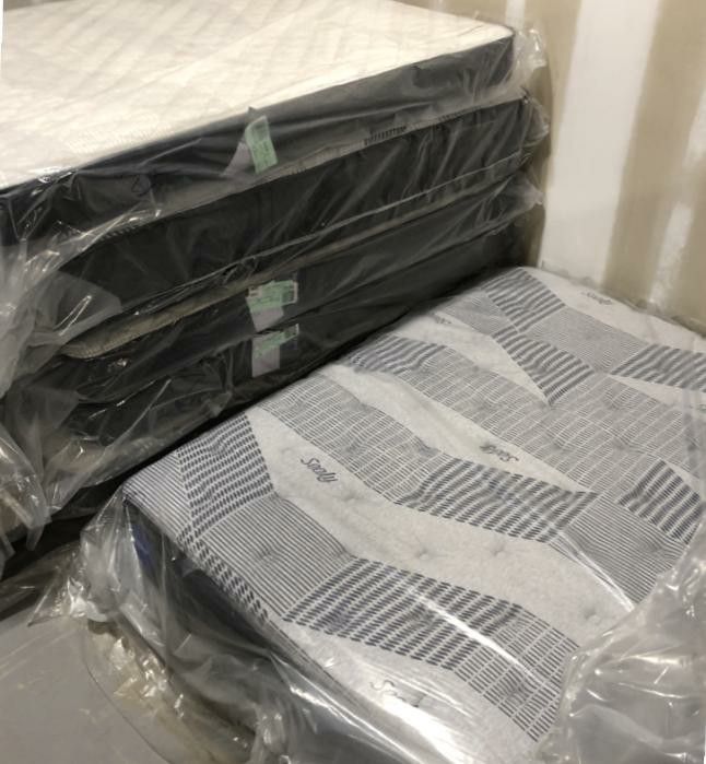 MATTRESS CLOSEOUT! Queen & King