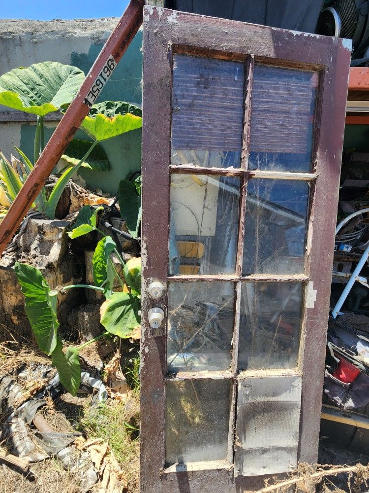 Free glass panel door.