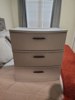 Storage bin