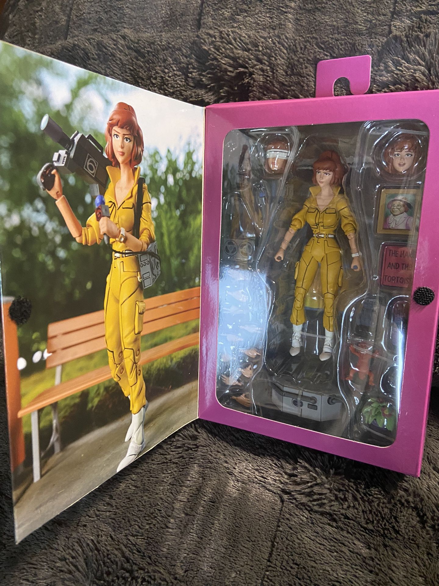Neca April O Neil