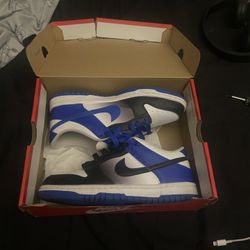 Nike dunks Low Size 5