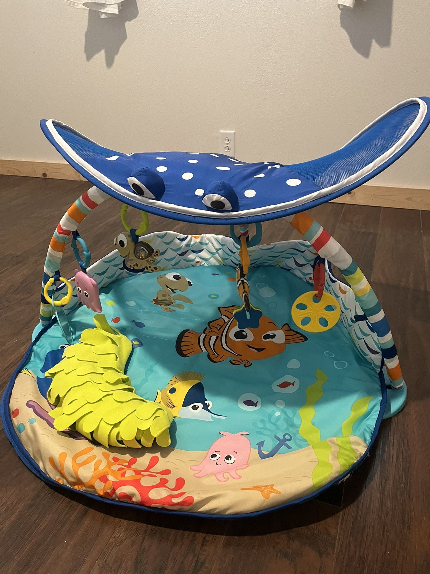 Bright Starts Disney Baby Finding Nemo