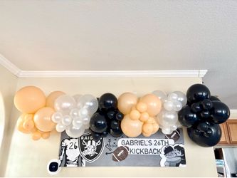 Balloon arch/garlands