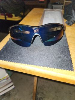 Polarized Sunglasses W/ Bag For Storage 