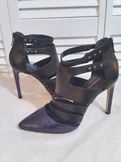 Blue BCBG HEELS SZ 7.5 NEW