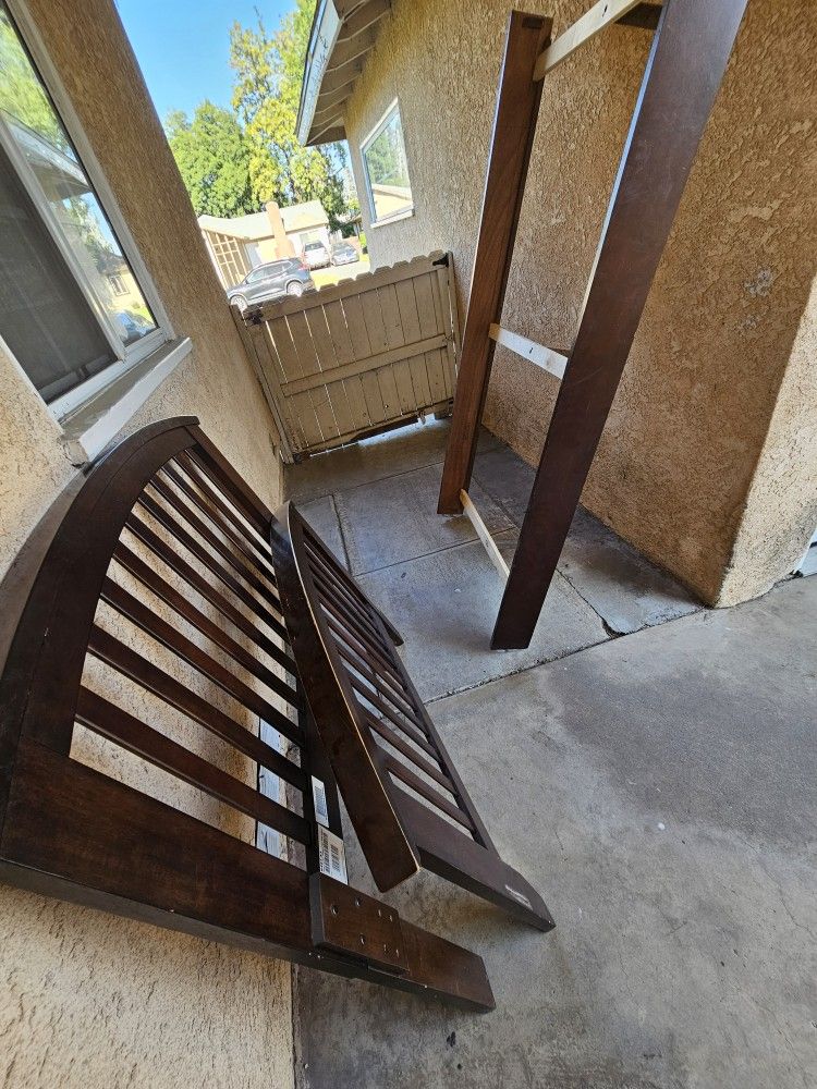 Home Used Furniture