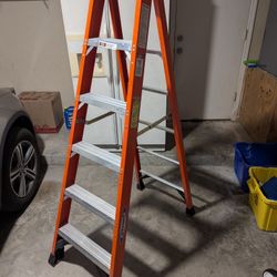 6 ft. Fiberglass Step Ladder