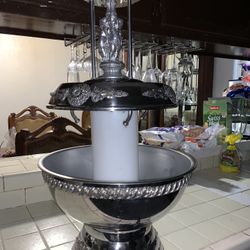 Fuente para el champán o el agua fresca