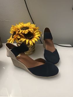 Women’s Wedge Shoes Size 9