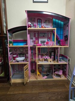 Barbie House
