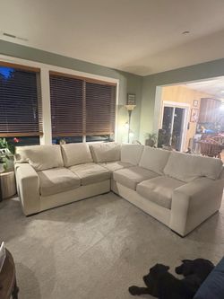 Ravine Kyle Corner Sectional couch (108”x108”) Stardust Ivory, Great Shape!