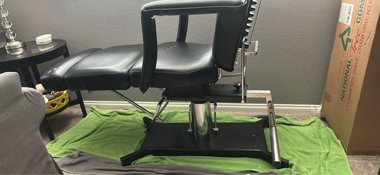 Tattoo chair