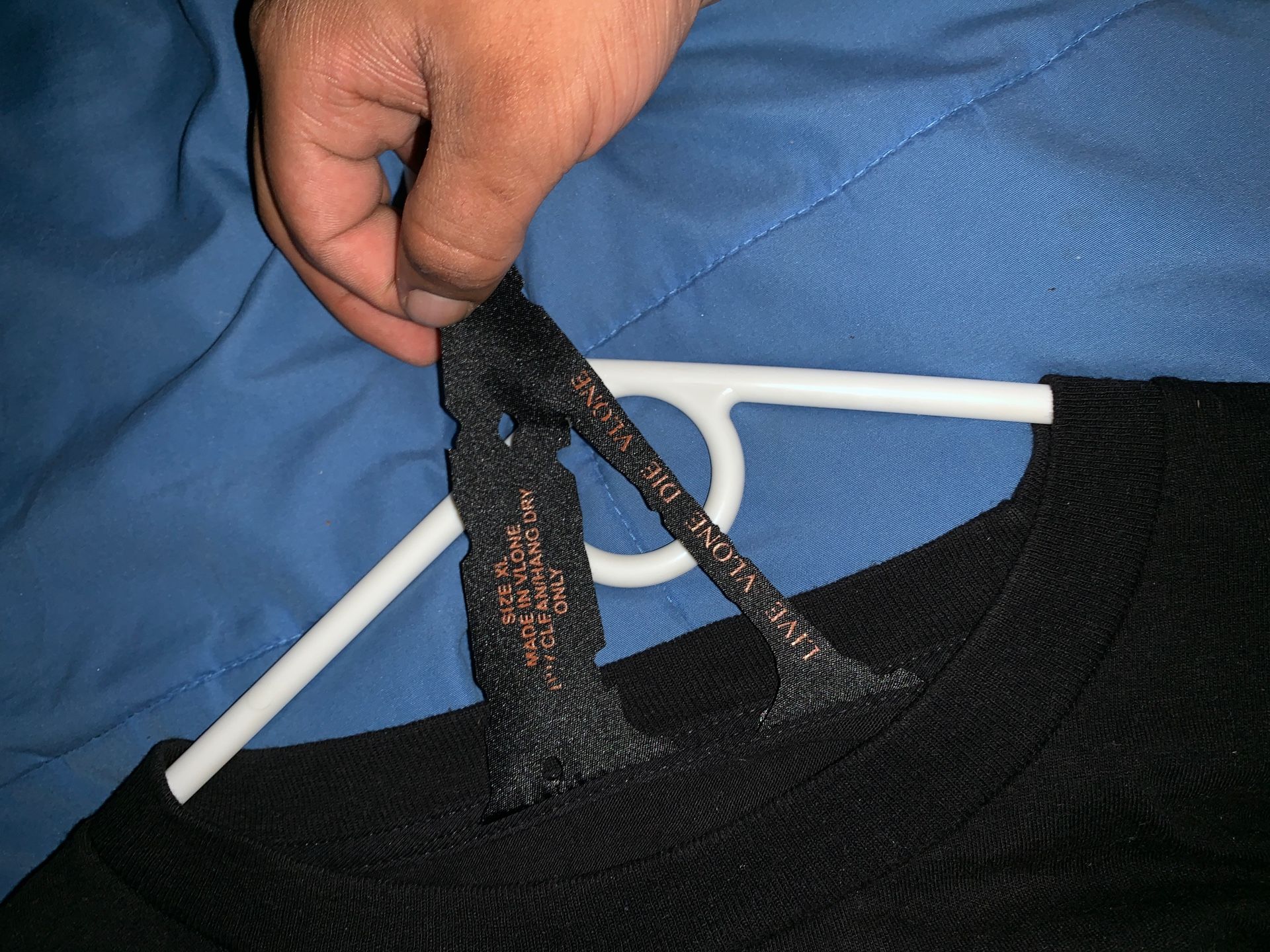 Vlone tee shirt