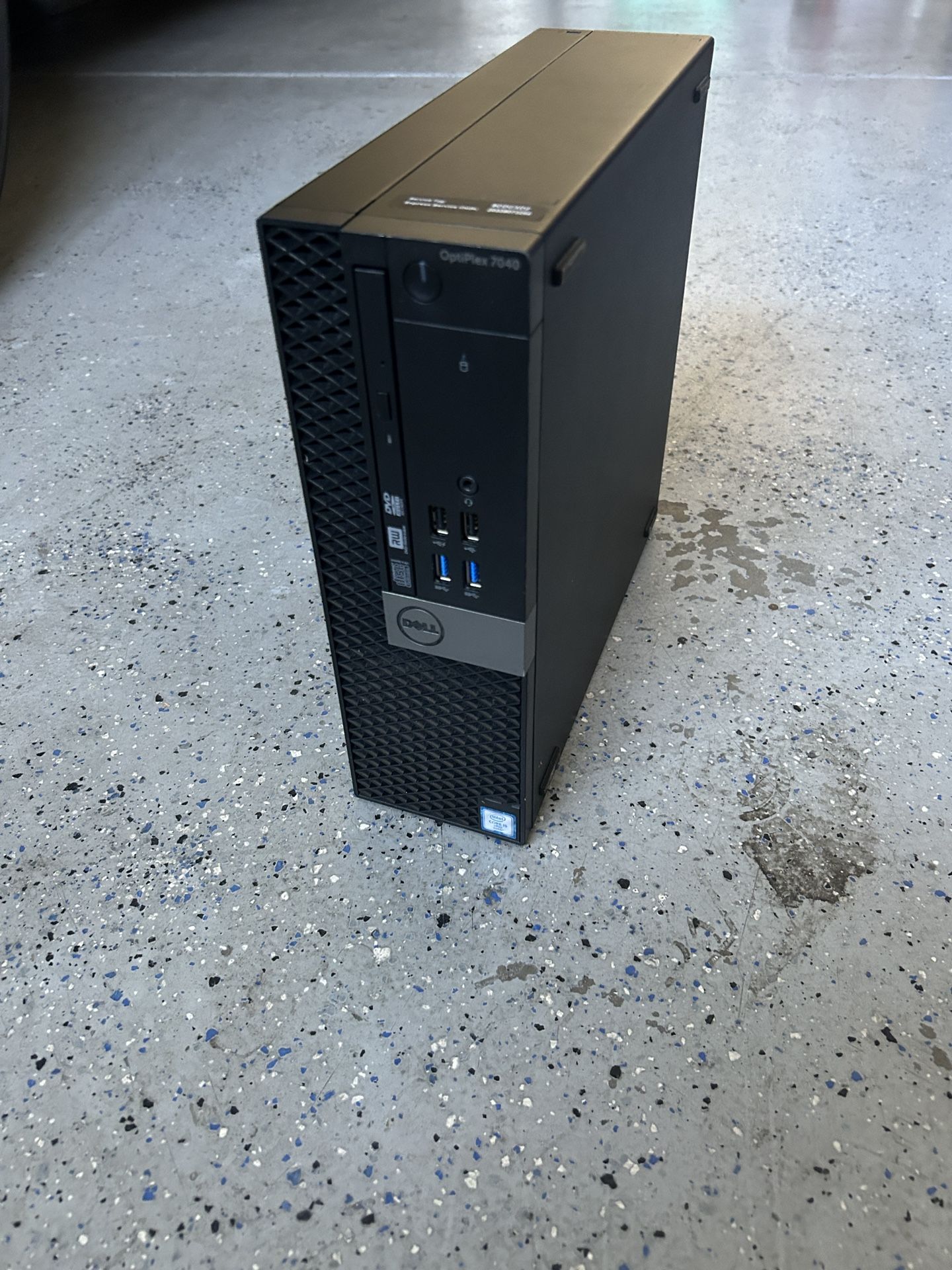 Dell Optiplex 7040 Computer Tower Pc I5
