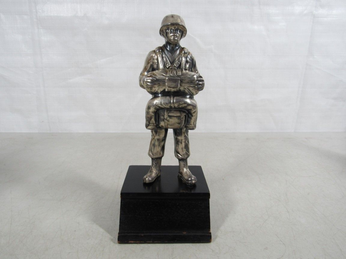 US Army Officers Airborne Division Fully Dressed Paratrooper Statue 9"