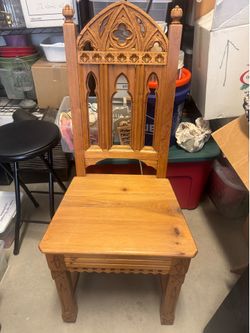 Medieval chair