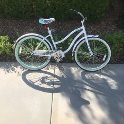 26” Huffy Cranbrook Ladies White Beach Cruiser 