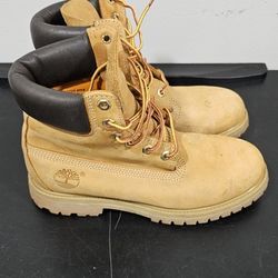 TIMBERLAND WOMENS SIZE 7M NEG...