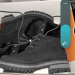 Size 9 Women's Brand New Timberlands With Fur