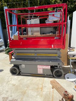 SKYJACK Electric  Scissor Lift - 25 ft