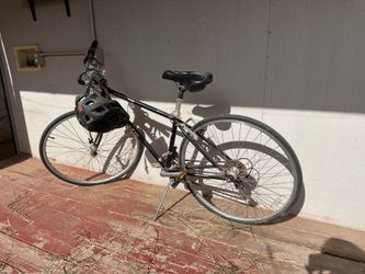 Black bike + helmet and lock