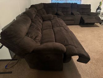 Power Reclining Sectional - Can Deliver