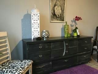 VINTAGE dresser
