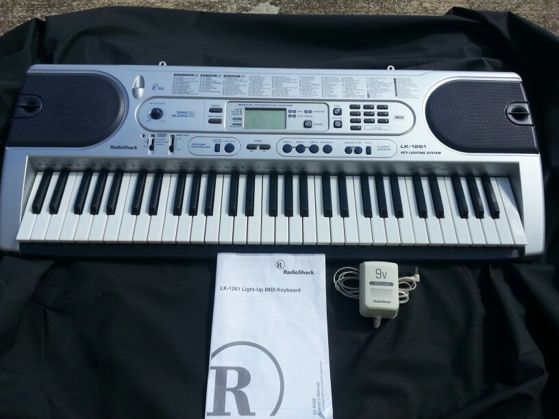 ** REDUCED ** Radio Shack LK1261 LightUp MIDI Keyboard for Sale in