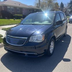 2011 Chrysler Town & Country