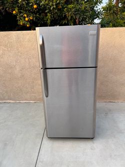 Frigidaire Refrigerator Stainless Steel 18cu Ft 30x30x66🚨👍2 MONTHS WARRANTY
