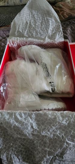 BRAND NEW AUTHENTIC COACH BOOTS