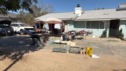 Yard sale Hesperia